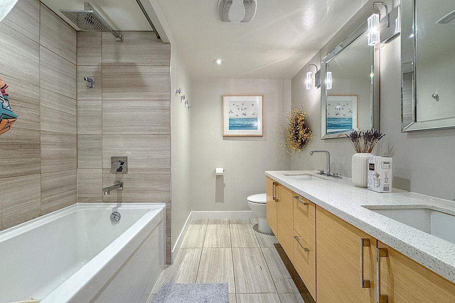 2207 1500 Howe Street Vancouver, BC - 25