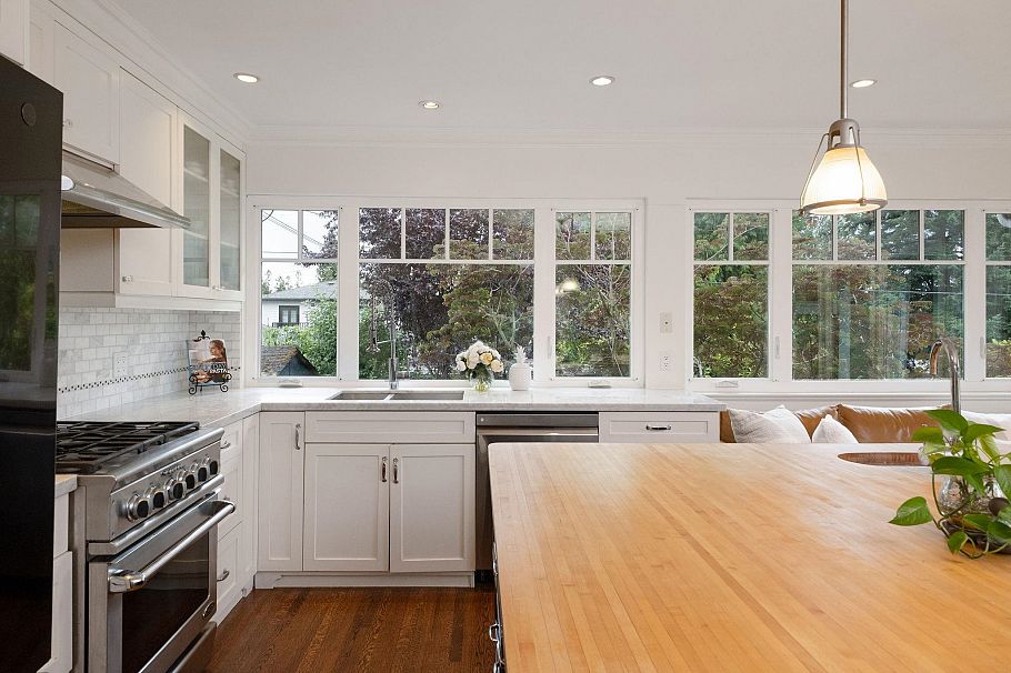 445 W 26th Street North Vancouver, BC - 12