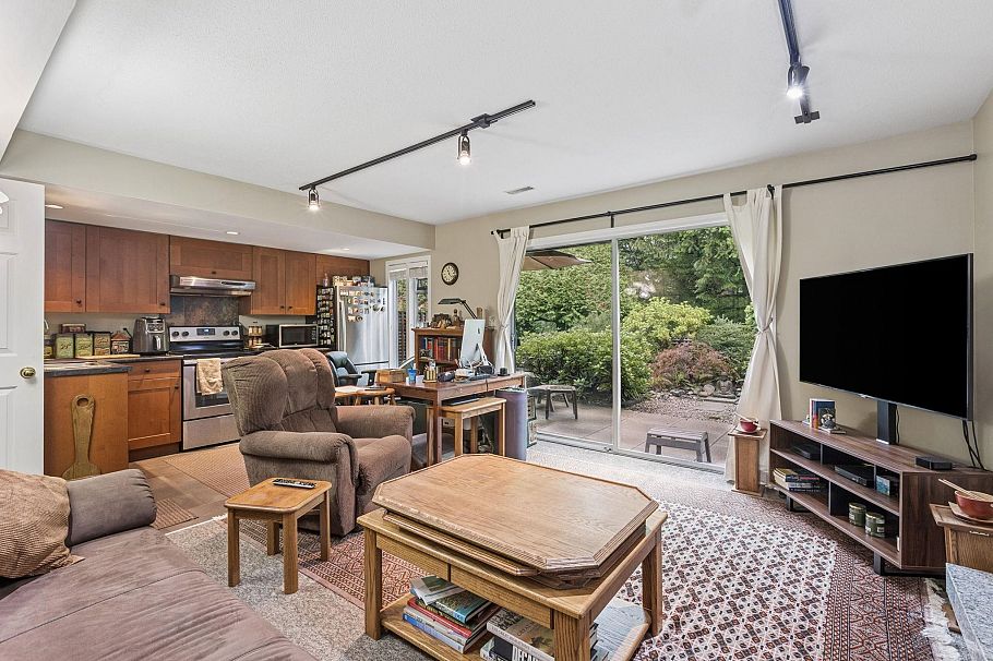 950 Roche Point Drive North Vancouver, BC - 19