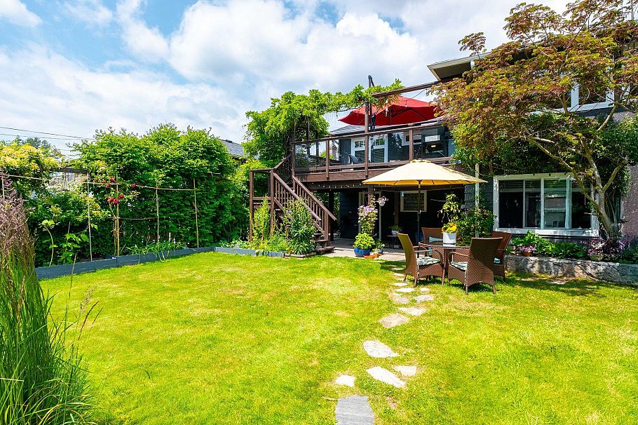 445 W 26th Street North Vancouver, BC - 31