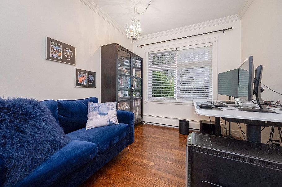 445 W 26th Street North Vancouver, BC - 23