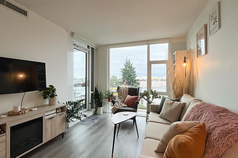 210 8181 Chester Street Vancouver, BC - 5