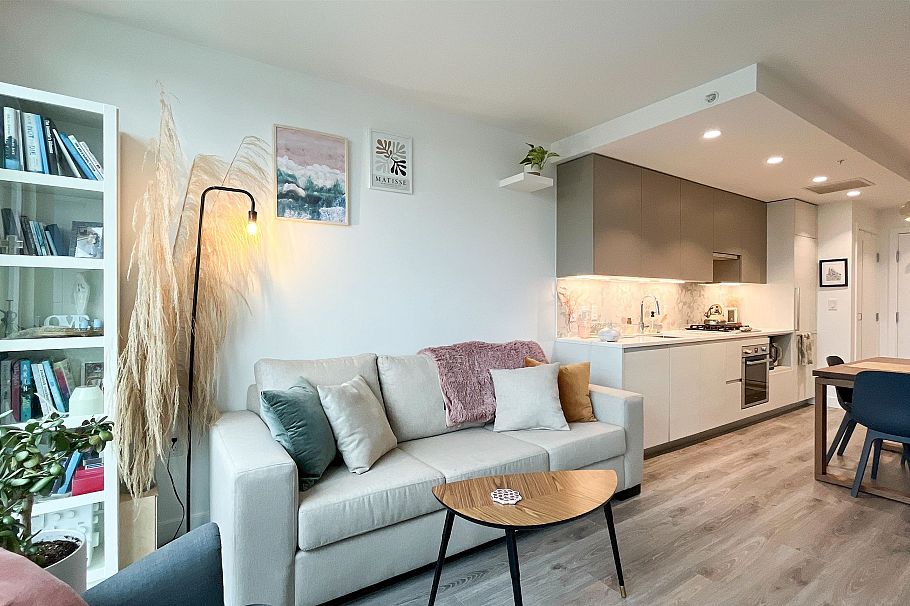 210 8181 Chester Street Vancouver, BC - 4