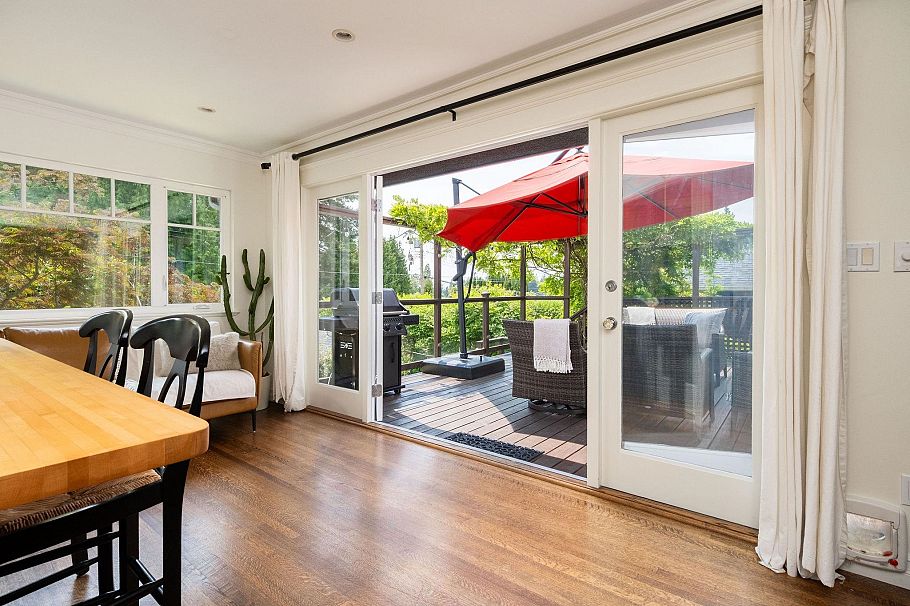 445 W 26th Street North Vancouver, BC - 16