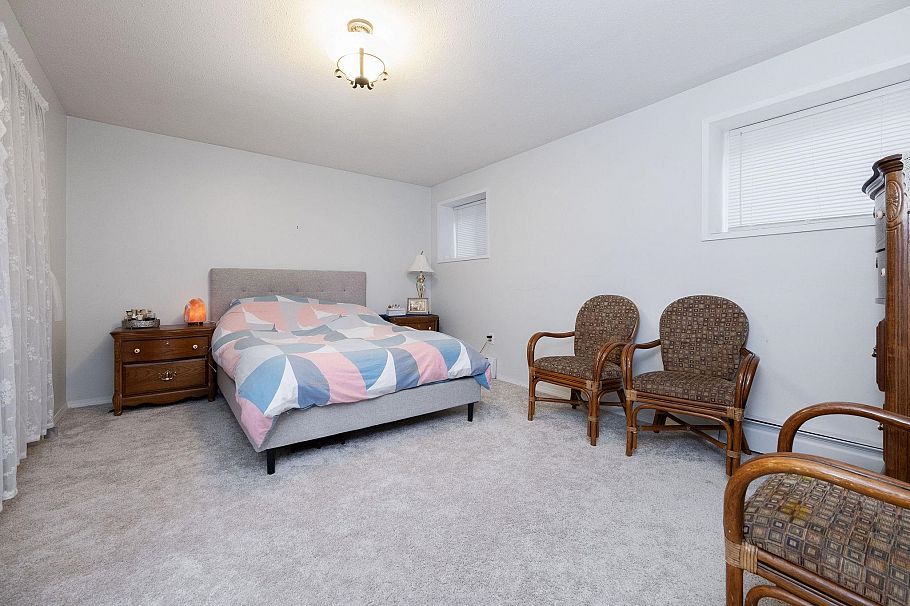 445 W 26th Street North Vancouver, BC - 24