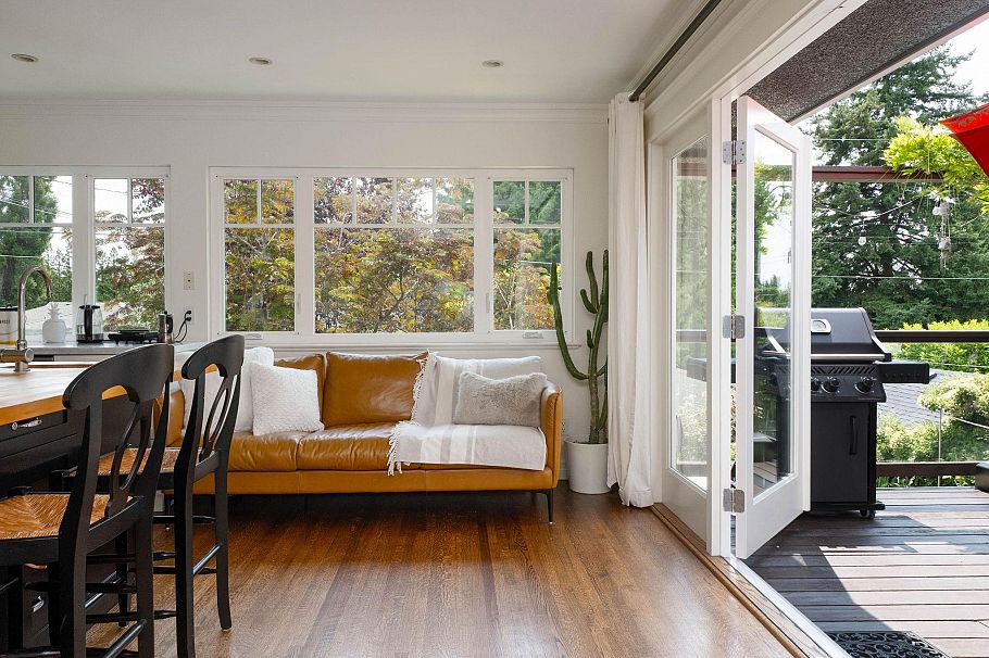 445 W 26th Street North Vancouver, BC - 17