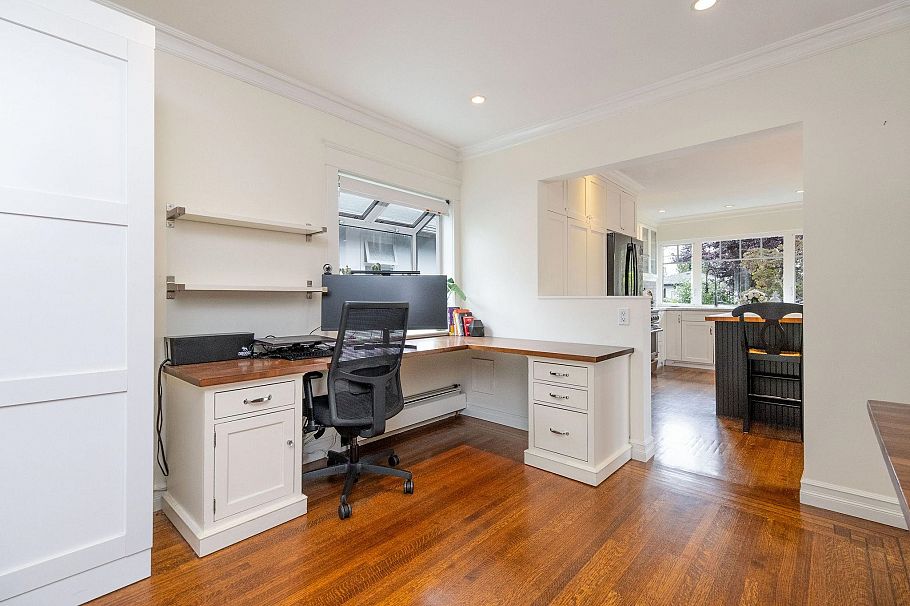 445 W 26th Street North Vancouver, BC - 7