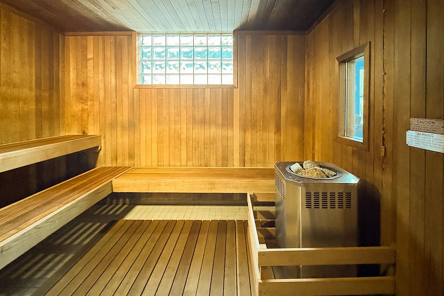 2207 1500 Howe Street Vancouver, BC - 34