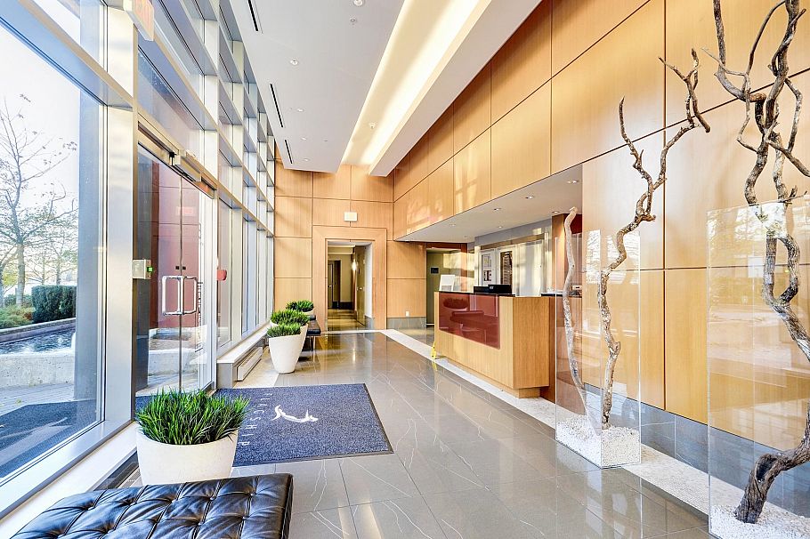 2005 8 Smithe Mews Vancouver, BC - 18