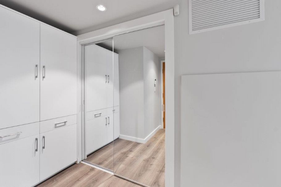 2005 8 Smithe Mews Vancouver, BC - 13