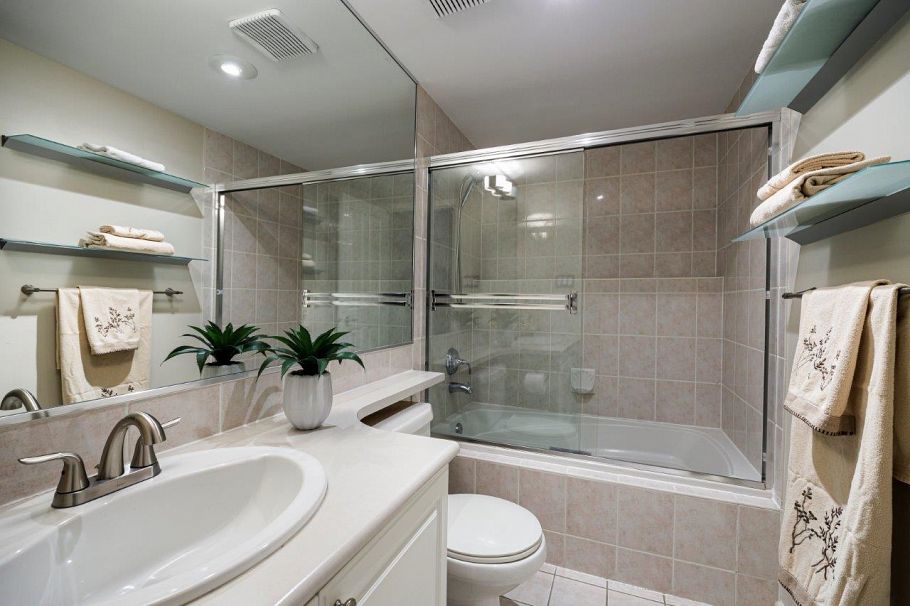 50 1550 Larkhall Crescent North Vancouver, BC - 25