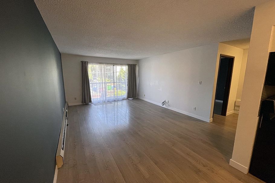 205 1515 E 5th Avenue Vancouver, BC - 2