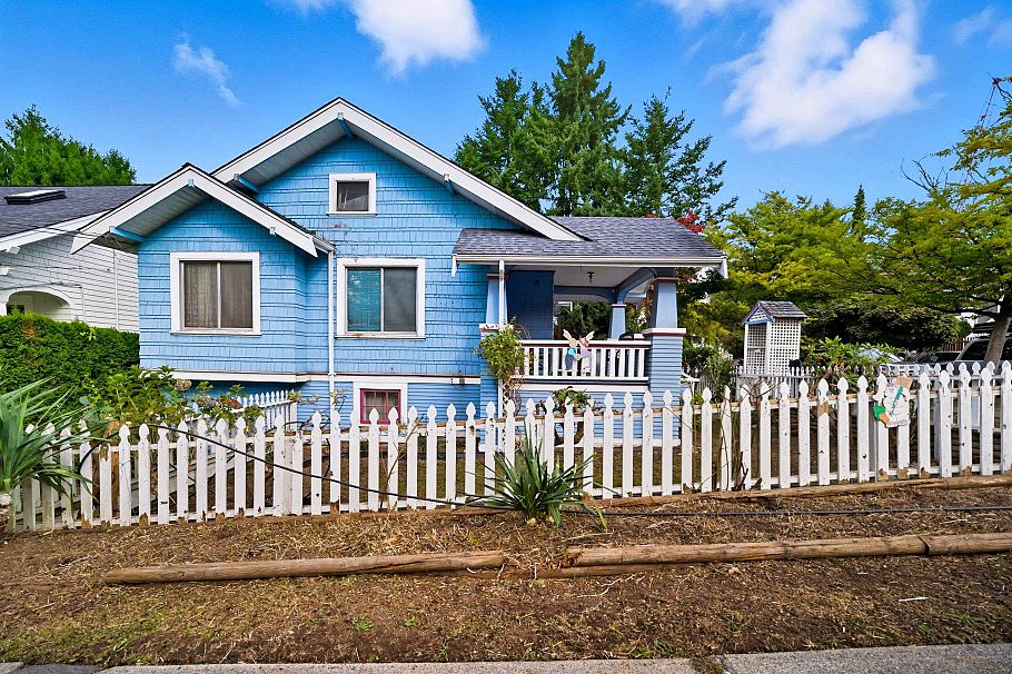 3791 Inverness Street Vancouver, BC - 3