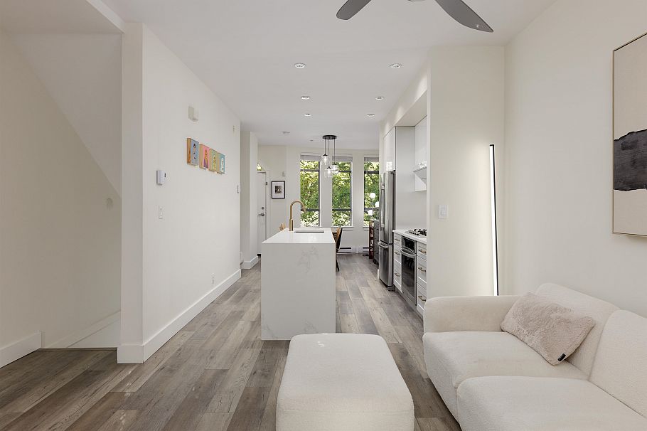 828 W 6th Avenue Vancouver, BC - 4