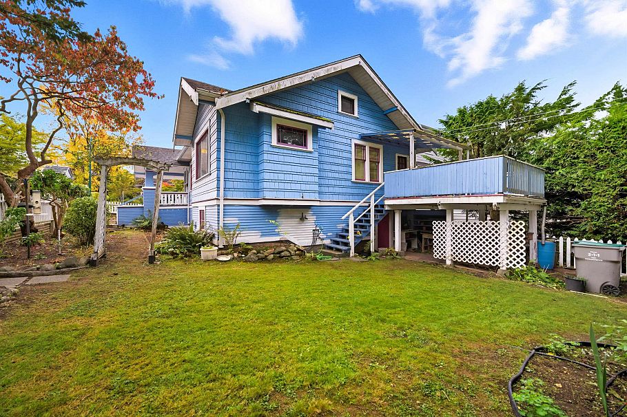 3791 Inverness Street Vancouver, BC - 5