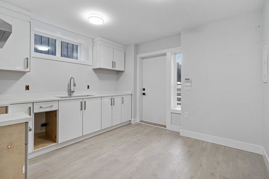 6749 Knight Street Vancouver, BC - 7