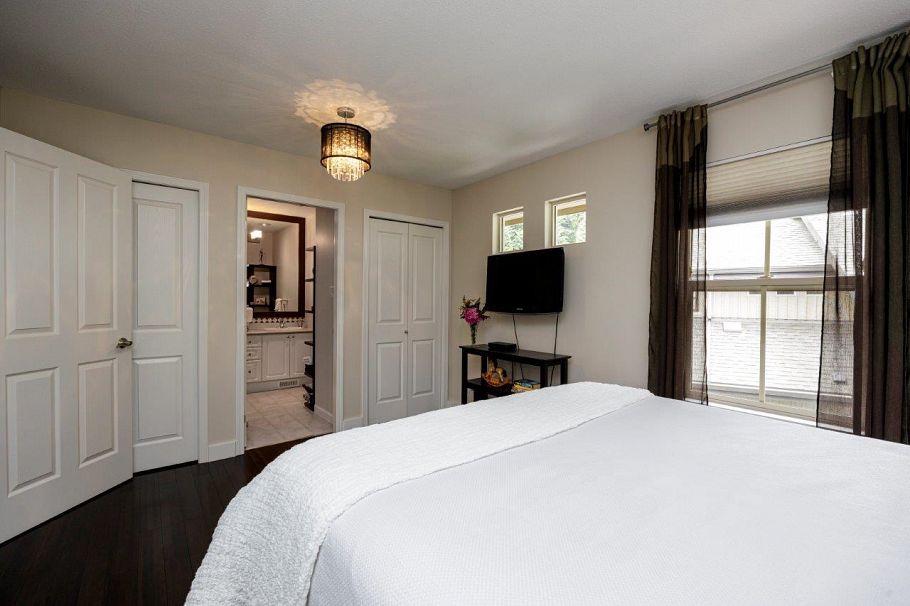 50 1550 Larkhall Crescent North Vancouver, BC - 21