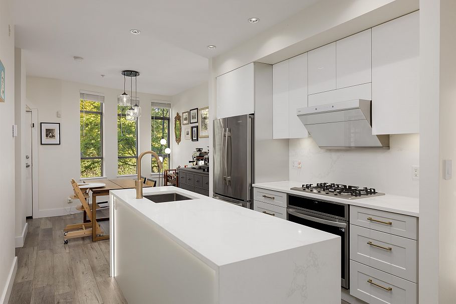 828 W 6th Avenue Vancouver, BC - 5