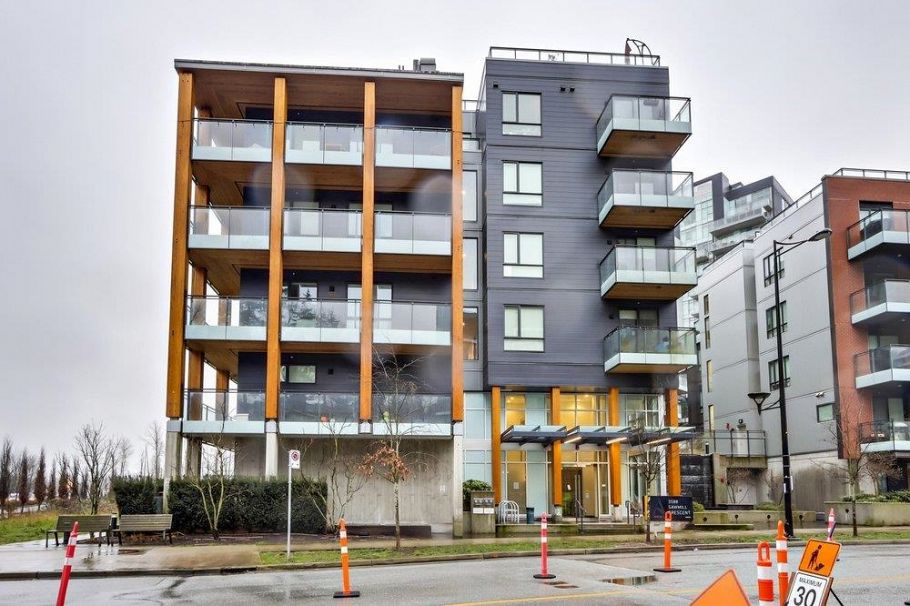202 3588 Sawmill Crescent Vancouver, BC - 2