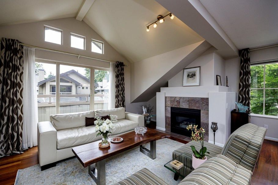 50 1550 Larkhall Crescent North Vancouver, BC - 2