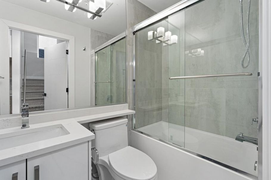 6749 Knight Street Vancouver, BC - 12