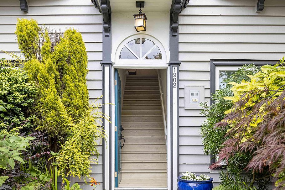1902 Stephens Street Vancouver, BC - 3