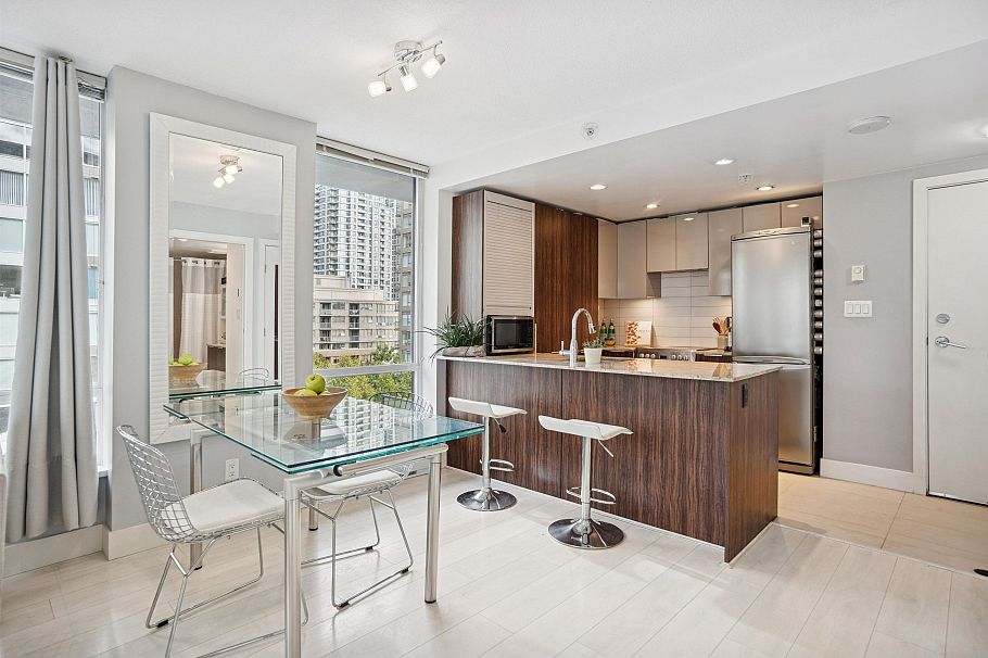 811 1088 Richards Street Vancouver, BC - 5