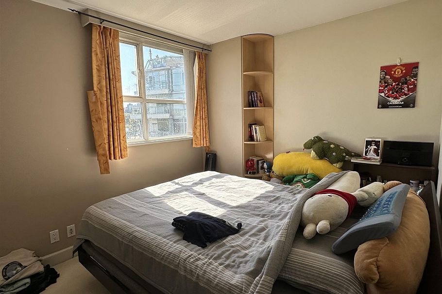 122 1228 Marinaside Crescent Vancouver, BC - 8