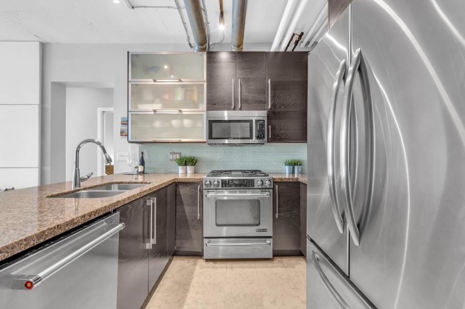 211&212 1529 W 6th Avenue Vancouver, BC - 6