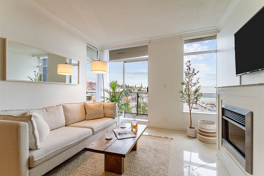 603 172 Victory Ship Way North Vancouver, BC - 1