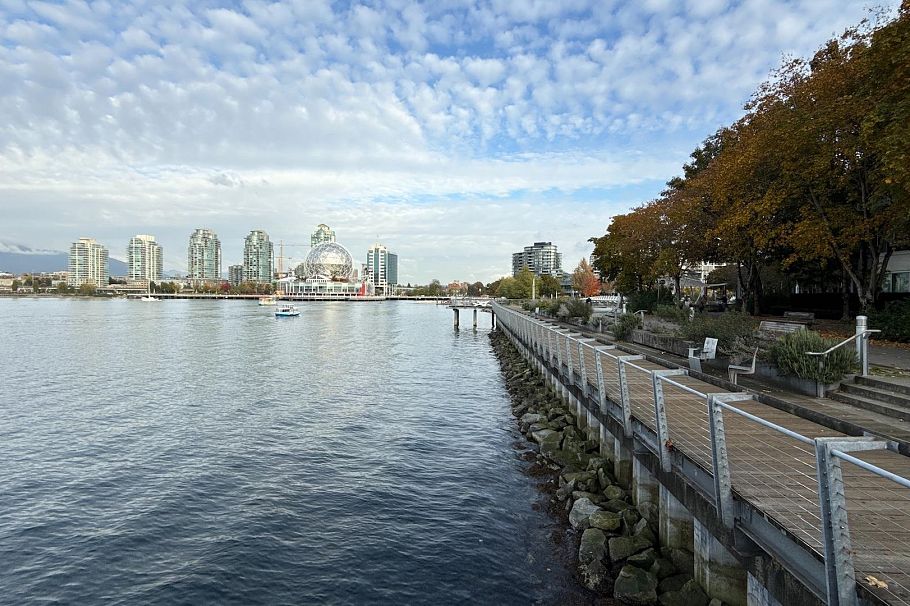 1210 1708 Columbia Street Vancouver, BC - 11