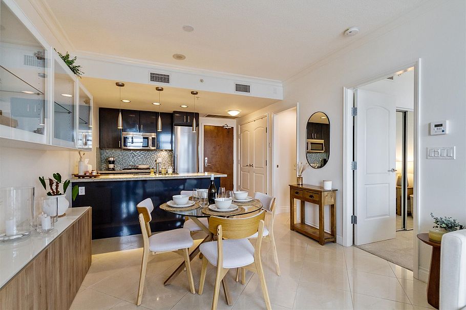 603 172 Victory Ship Way North Vancouver, BC - 6