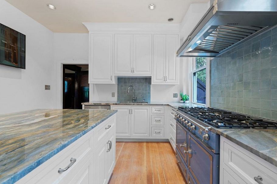 3190 St. Georges Avenue North Vancouver, BC - 19