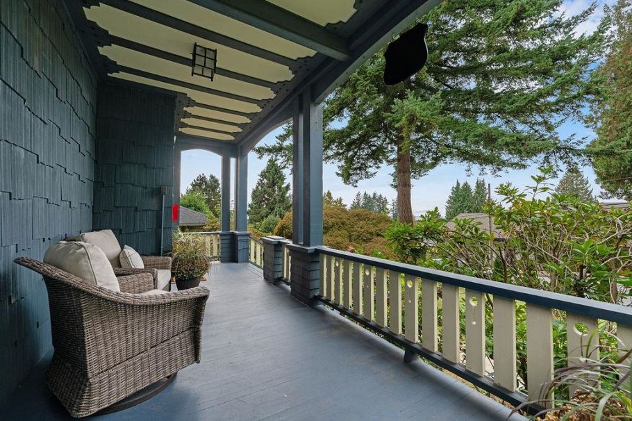 3190 St. Georges Avenue North Vancouver, BC - 3