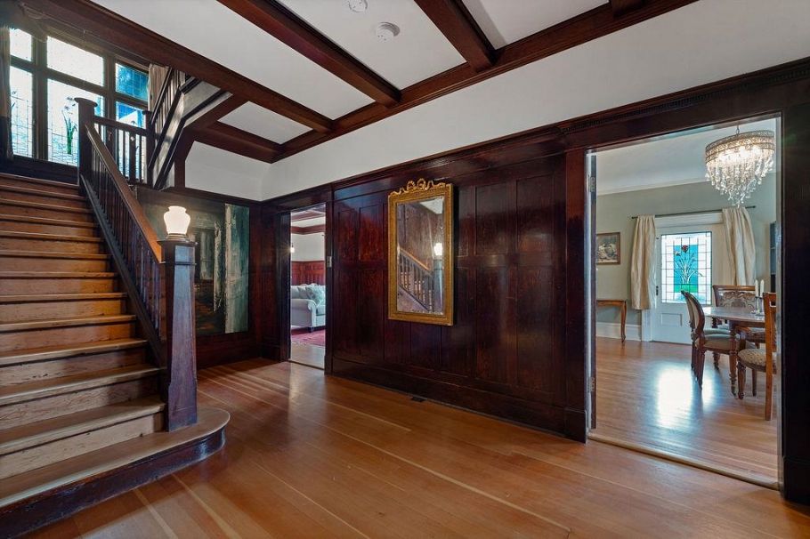 3190 St. Georges Avenue North Vancouver, BC - 5