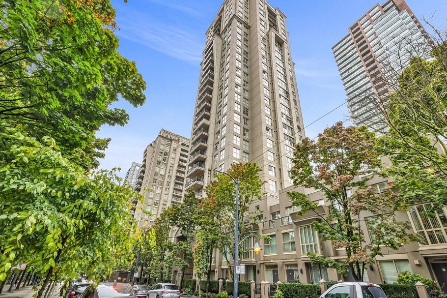 2104 969 Richards Street Vancouver, BC - 24