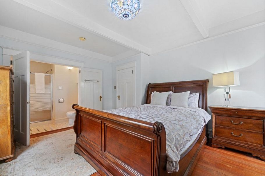 3190 St. Georges Avenue North Vancouver, BC - 30