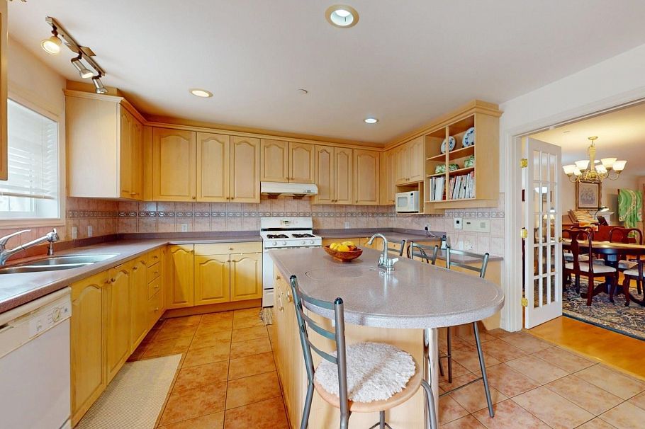 1926 W 62nd Avenue Vancouver, BC - 10