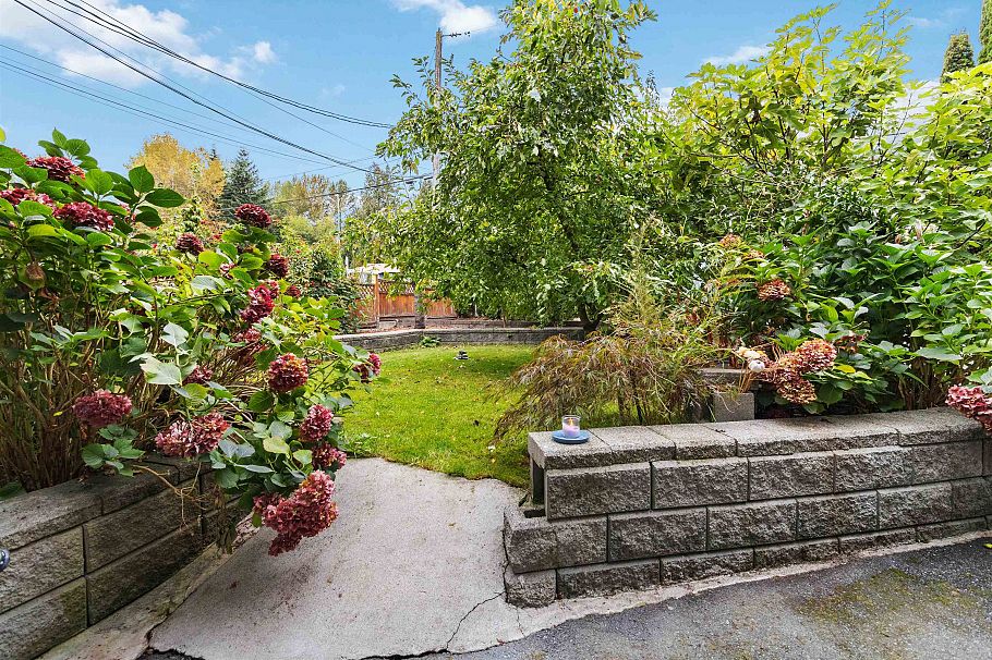 759 Morgan Road North Vancouver, BC - 37