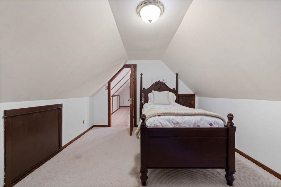 3190 St. Georges Avenue North Vancouver, BC - 32