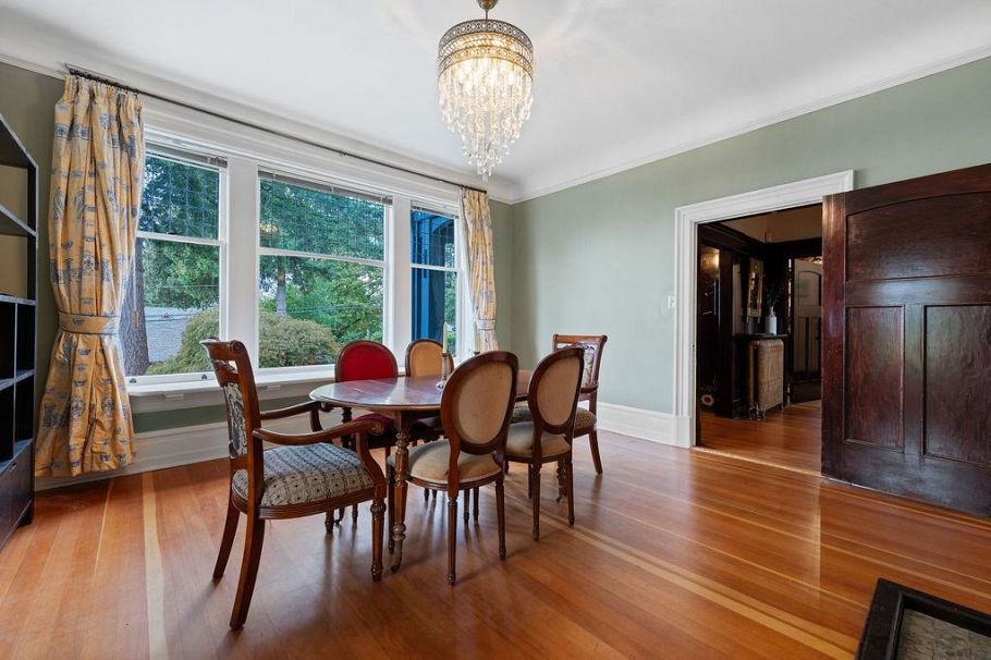 3190 St. Georges Avenue North Vancouver, BC - 9