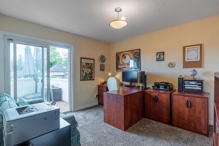 318 Roche Point Drive North Vancouver, BC - 36