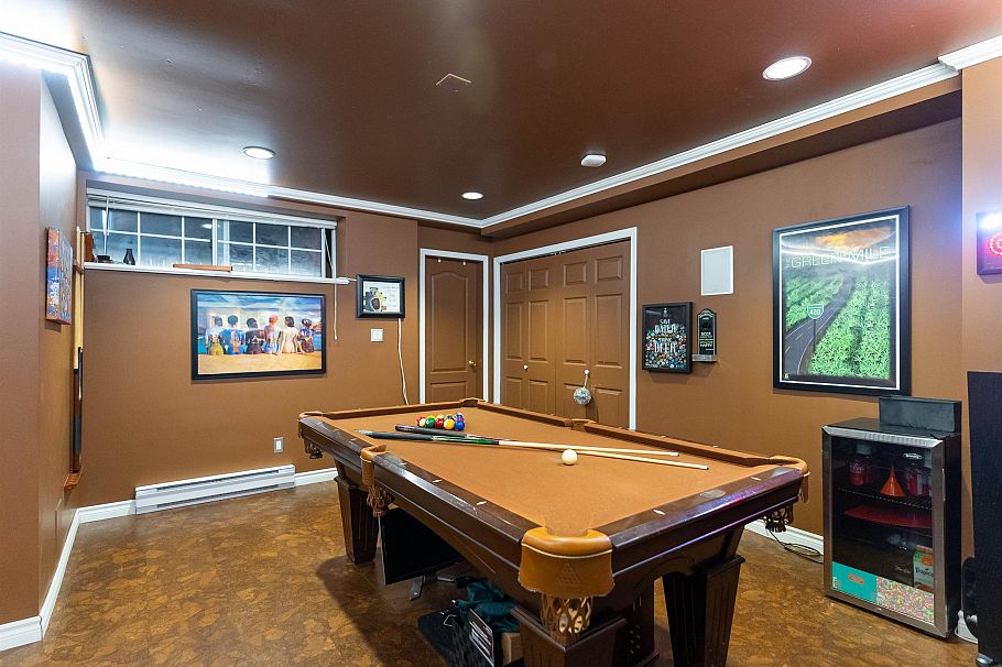 318 Roche Point Drive North Vancouver, BC - 30