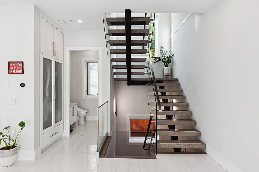 4437 W 13th Avenue Vancouver, BC - 8