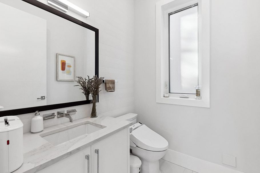 4437 W 13th Avenue Vancouver, BC - 26