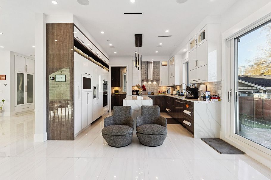 4437 W 13th Avenue Vancouver, BC - 12