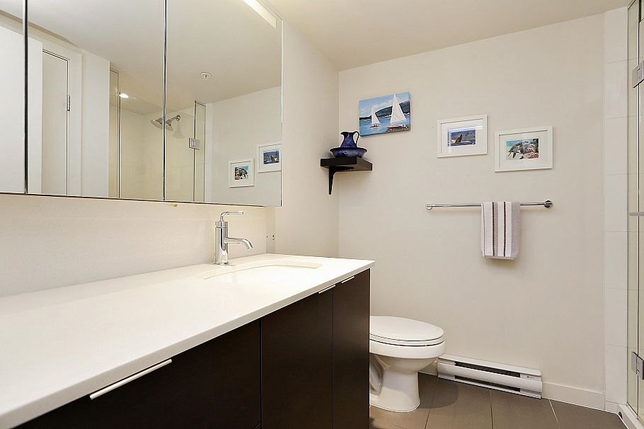 306 1673 Lloyd Avenue North Vancouver, BC - 17