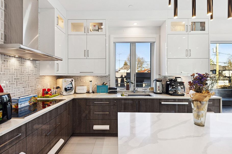 4437 W 13th Avenue Vancouver, BC - 17