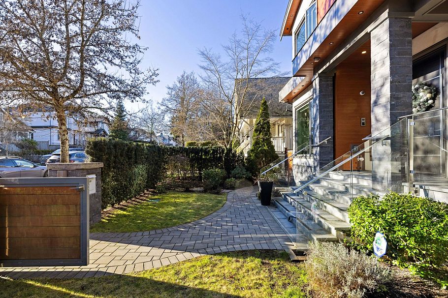 4437 W 13th Avenue Vancouver, BC - 3