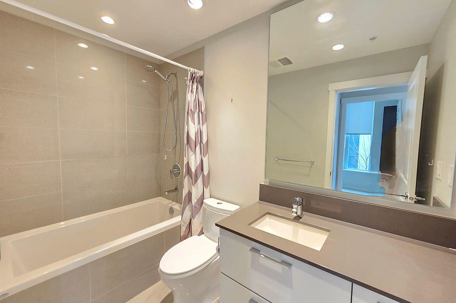 309 3487 Binning Road Vancouver, BC - 12